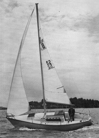 https://images.harbormoor.com/originals/0d8da0fa-cadc-42e3-90f9-3ec6a9218eb2