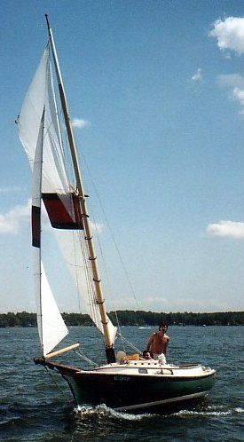 https://images.harbormoor.com/originals/29c8c9b7-218e-40f9-8427-7a748cf060a0