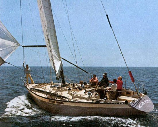 https://images.harbormoor.com/originals/44f33de9-c16d-451f-85cf-ad81699fca29