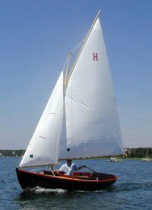 https://images.harbormoor.com/originals/a80da0f4-0968-42e0-be51-3f609d3de214